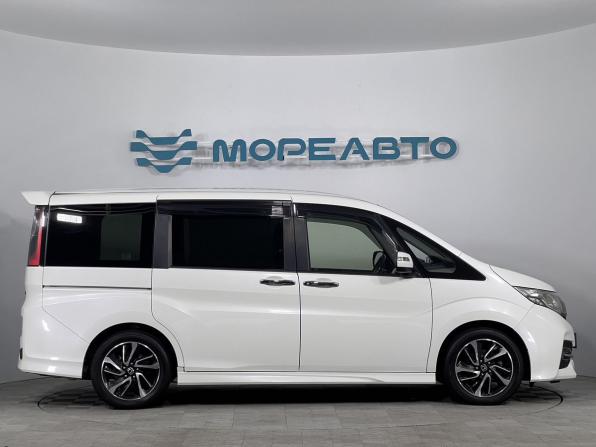 Honda Stepwgn V с пробегом 2016 года, цена 2 150 000 рублей, 163551 км, минивэн, Автокод Объявления