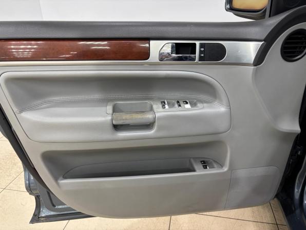 Volkswagen Touareg I с пробегом 2004 года, цена 495 000 рублей, 437077 км, внедорожник, Автокод Объявления
