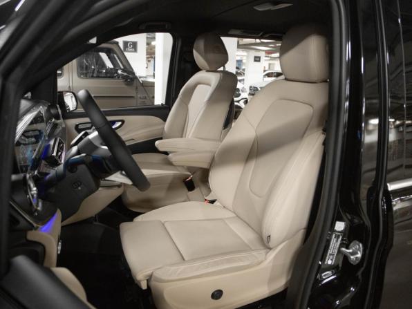 Новый Mercedes-Benz V-Класс III (W447) Рестайлинг 2 2026 года, цена 14 933 000 рублей, минивэн, Автокод Объявления