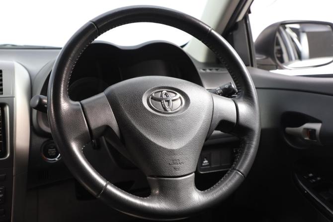 Toyota Corolla X (E140 E150) с пробегом 2010 года, цена 1 369 000 рублей, 59500 км, универсал, Автокод Объявления