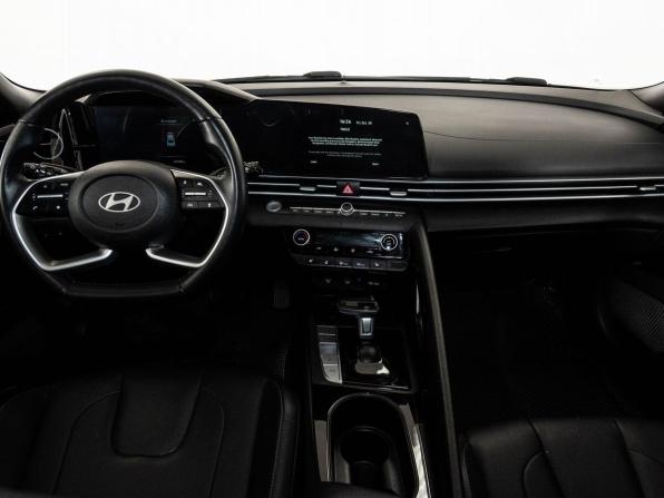 Hyundai Elantra VII (CN7) Рестайлинг с пробегом 2023 года, цена 2 127 000 рублей, 69905 км, седан, Автокод Объявления