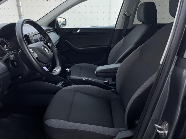 Skoda Rapid II с пробегом 2021 года, цена 1 570 000 рублей, 65189 км, лифтбек, Автокод Объявления