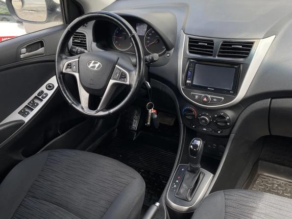 Hyundai Solaris I Рестайлинг с пробегом 2014 года, цена 1 000 000 рублей, 113179 км, седан, Автокод Объявления