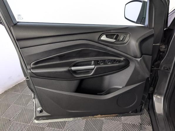 Ford Kuga II Рестайлинг с пробегом 2018 года, цена 1 795 000 рублей, 96115 км, внедорожник, Автокод Объявления