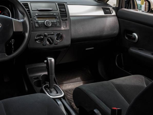 Nissan Tiida I с пробегом 2010 года, цена 650 000 рублей, 185749 км, седан, Автокод Объявления