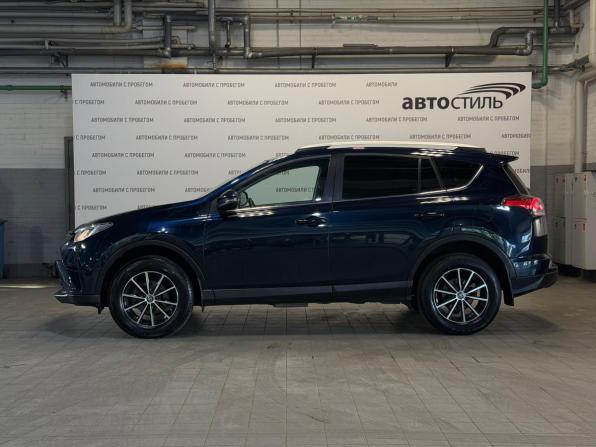 Toyota RAV4 IV (XA40) Рестайлинг с пробегом 2019 года, цена 1 799 000 рублей, 230000 км, внедорожник, Автокод Объявления