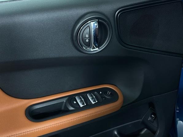 Mini Countryman II Рестайлинг с пробегом 2021 года, цена 2 200 000 рублей, 131757 км, внедорожник, Автокод Объявления