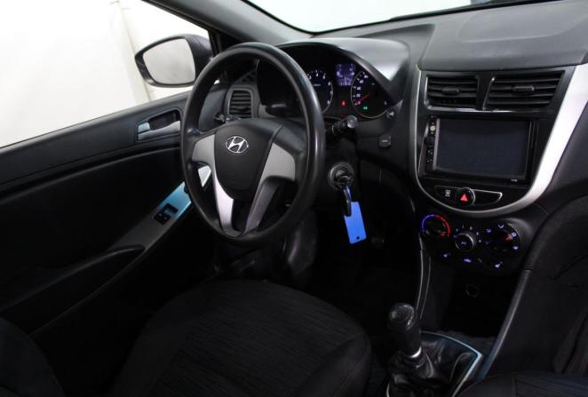 Hyundai Solaris I Рестайлинг с пробегом 2016 года, цена 440 000 рублей, 311815 км, седан, Автокод Объявления