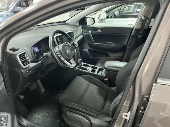 Kia Sportage IV Рестайлинг с пробегом 2019 года, цена 1 649 000 рублей, 217615 км, внедорожник, Автокод Объявления