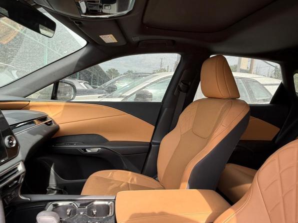 Lexus RX V с пробегом 2024 года, цена 6 890 000 рублей, 9500 км, внедорожник, Автокод Объявления