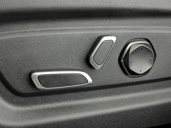 Changan UNI-K с пробегом 2023 года, цена 2 650 000 рублей, 68363 км, внедорожник, Автокод Объявления