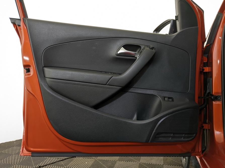 Volkswagen Polo V Рестайлинг Москва  - изображение 19