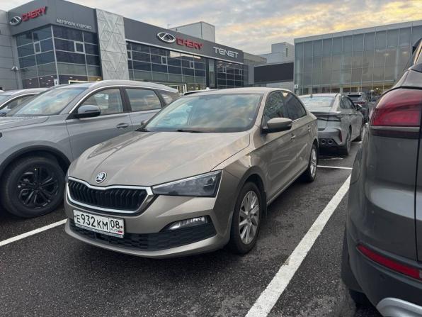 Skoda Rapid II с пробегом 2020 года, цена 1 399 000 рублей, 141579 км, лифтбек, Автокод Объявления