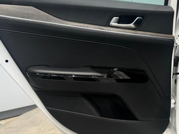 Kia K5 III с пробегом 2021 года, цена 3 050 000 рублей, 65442 км, седан, Автокод Объявления