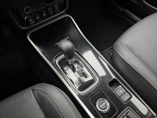 Mitsubishi Outlander III Рестайлинг 3 с пробегом 2020 года, цена 2 345 000 рублей, 120187 км, внедорожник, Автокод Объявления