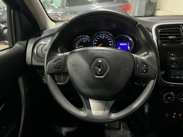 Renault Sandero II с пробегом 2017 года, цена 899 000 рублей, 98276 км, хэтчбек, Автокод Объявления