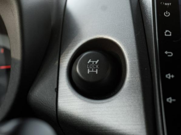 Toyota RAV4 III (XA30) Рестайлинг с пробегом 2011 года, цена 1 320 000 рублей, 251182 км, внедорожник, Автокод Объявления