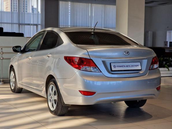 Hyundai Solaris I с пробегом 2014 года, цена 699 000 рублей, 235756 км, седан, Автокод Объявления