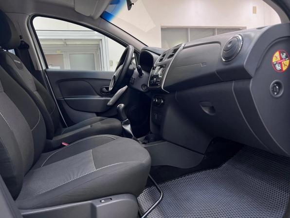Renault Sandero II Рестайлинг с пробегом 2019 года, цена 1 190 000 рублей, 85548 км, хэтчбек, Автокод Объявления