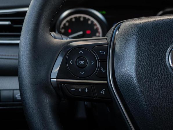 Toyota Camry VIII (XV70) с пробегом 2019 года, цена 2 835 000 рублей, 138955 км, седан, Автокод Объявления