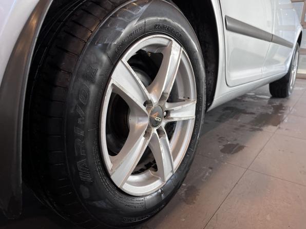 Skoda Octavia II (A5) Рестайлинг с пробегом 2011 года, цена 695 000 рублей, 207817 км, лифтбек, Автокод Объявления