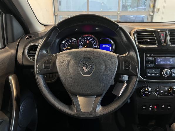 Renault Sandero II с пробегом 2016 года, цена 1 200 000 рублей, 80748 км, хэтчбек, Автокод Объявления