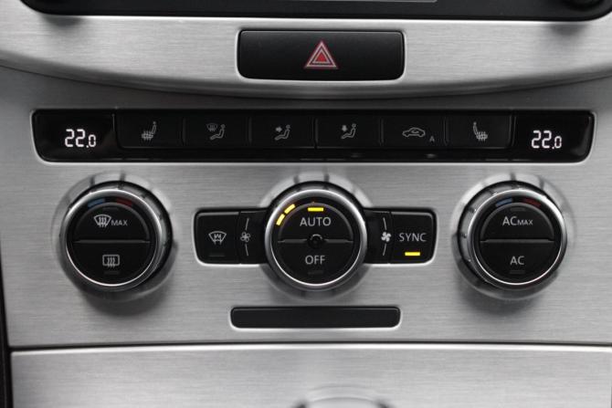 Volkswagen Passat B7 с пробегом 2012 года, цена 1 210 000 рублей, 206138 км, седан, Автокод Объявления