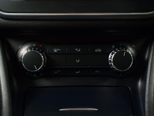 Mercedes-Benz CLA I (C117 X117) с пробегом 2013 года, цена 1 665 995 рублей, 91401 км, седан, Автокод Объявления