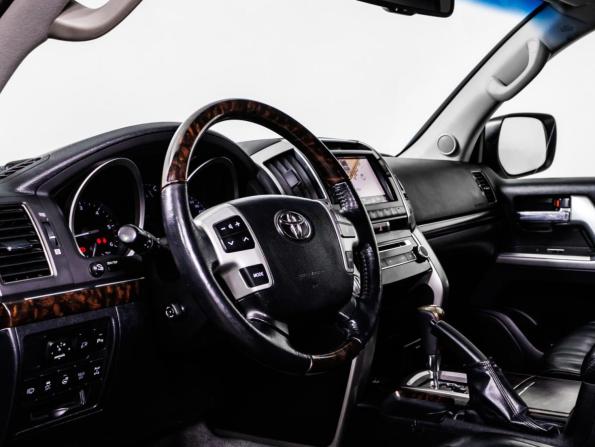 Toyota Land Cruiser 200 Series Рестайлинг 1 с пробегом 2012 года, цена 3 999 000 рублей, 93042 км, внедорожник, Автокод Объявления