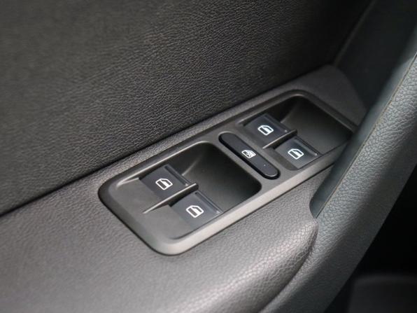 Skoda Yeti I Рестайлинг с пробегом 2014 года, цена 950 000 рублей, 101436 км, внедорожник, Автокод Объявления