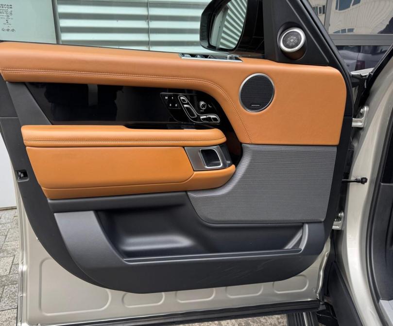 Land Rover Range Rover IV Рестайлинг Иркутск  - изображение 21