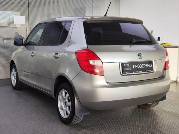 Skoda Fabia II Рестайлинг с пробегом 2012 года, цена 430 000 рублей, 223361 км, хэтчбек, Автокод Объявления