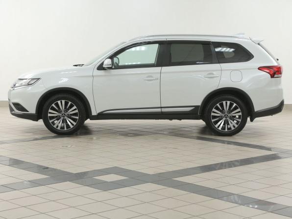 Mitsubishi Outlander III Рестайлинг 3 с пробегом 2021 года, цена 2 575 000 рублей, 100000 км, внедорожник, Автокод Объявления
