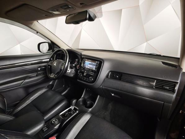 Mitsubishi Outlander III Рестайлинг 2 с пробегом 2016 года, цена 1 549 000 рублей, 218932 км, внедорожник, Автокод Объявления