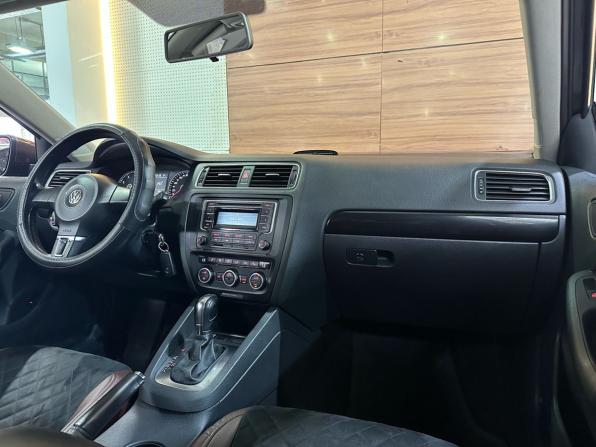 Volkswagen Jetta VI с пробегом 2014 года, цена 1 159 990 рублей, 98569 км, седан, Автокод Объявления