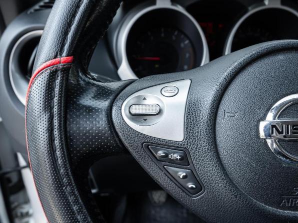 Nissan Juke I с пробегом 2012 года, цена 899 000 рублей, 205636 км, внедорожник, Автокод Объявления