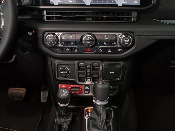 Jeep Wrangler IV (JL) Рестайлинг с пробегом 2026 года, цена 8 999 000 рублей, 27 км, внедорожник, Автокод Объявления