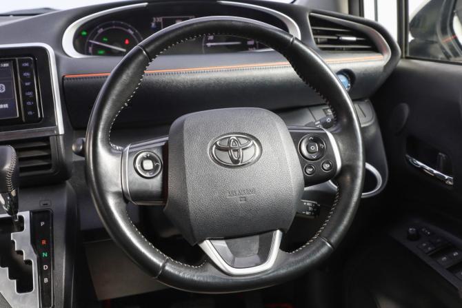 Toyota Sienta II Рестайлинг с пробегом 2020 года, цена 1 899 000 рублей, 74000 км, компактвэн, Автокод Объявления