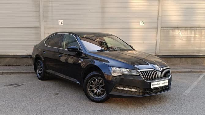 Skoda Superb III Рестайлинг с пробегом 2021 года, цена 2 419 000 рублей, 139031 км, лифтбек, Автокод Объявления