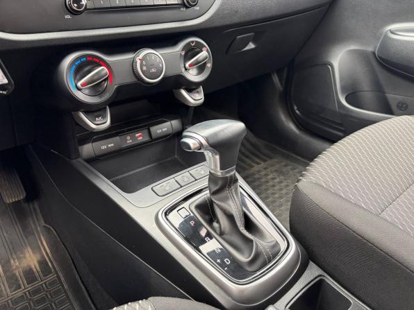 Kia Rio IV с пробегом 2018 года, цена 1 345 000 рублей, 139000 км, хэтчбек, Автокод Объявления