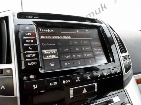 Toyota Land Cruiser 200 Series Рестайлинг 1 с пробегом 2012 года, цена 3 880 000 рублей, 235050 км, внедорожник, Автокод Объявления