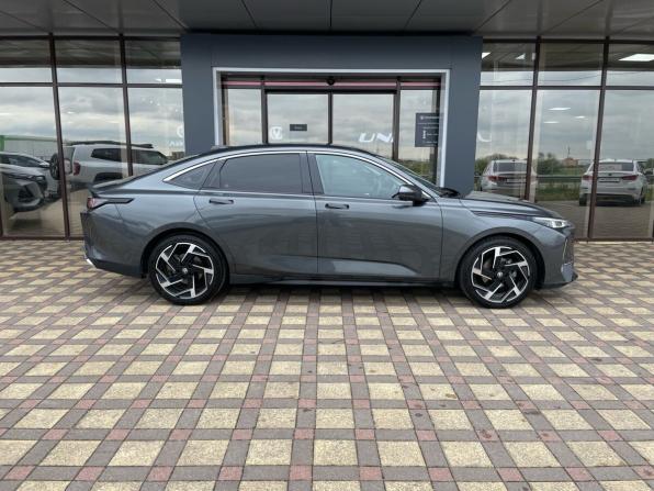 Changan Lamore с пробегом 2023 года, цена 2 100 000 рублей, 24000 км, седан, Автокод Объявления