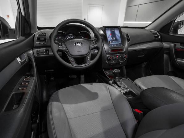 Kia Sorento II Рестайлинг с пробегом 2015 года, цена 1 395 000 рублей, 303838 км, внедорожник, Автокод Объявления