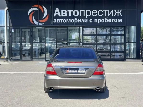 Mercedes-Benz E-Класс III (W211 S211) Рестайлинг с пробегом 2008 года, цена 900 000 рублей, 246054 км, седан, Автокод Объявления