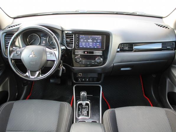 Mitsubishi Outlander III Рестайлинг 3 с пробегом 2019 года, цена 1 919 000 рублей, 175395 км, внедорожник, Автокод Объявления
