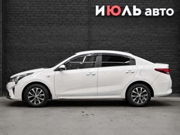 Kia Rio IV Рестайлинг с пробегом 2021 года, цена 1 300 000 рублей, 171438 км, седан, Автокод Объявления