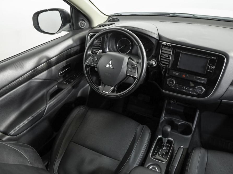 Mitsubishi Outlander III Рестайлинг 2 Санкт-Петербург  - изображение 9