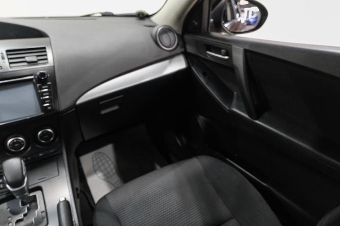 Mazda 3 II (BL) Рестайлинг с пробегом 2012 года, цена 959 000 рублей, 241000 км, седан, Автокод Объявления