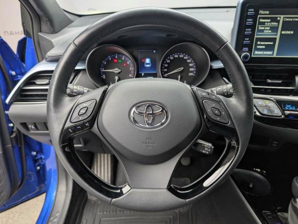 Toyota C-HR I Рестайлинг с пробегом 2021 года, цена 2 695 000 рублей, 35828 км, внедорожник, Автокод Объявления