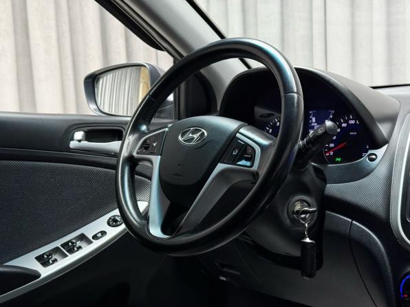 Hyundai Solaris I с пробегом 2013 года, цена 699 000 рублей, 158343 км, хэтчбек, Автокод Объявления